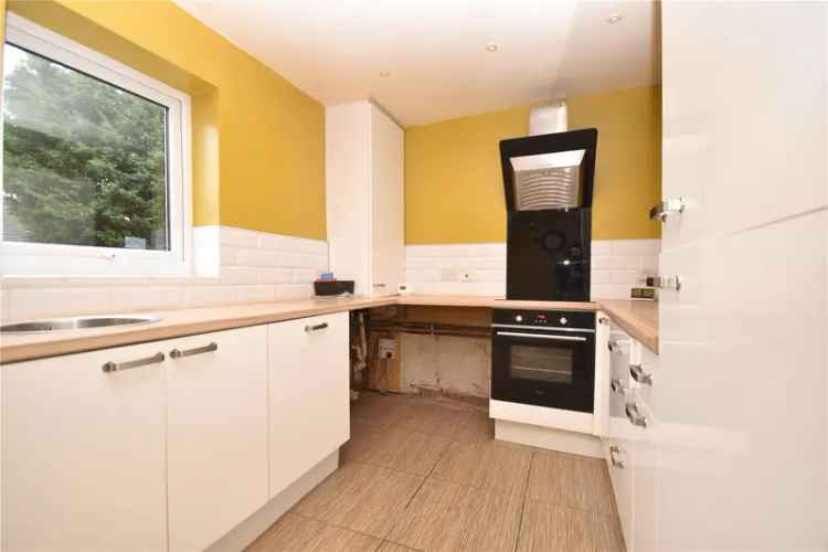 House For Sale in Leeds, England