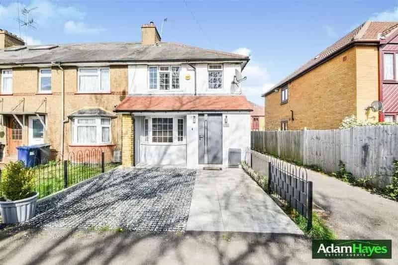3 Bedroom End of Terrace House for Sale