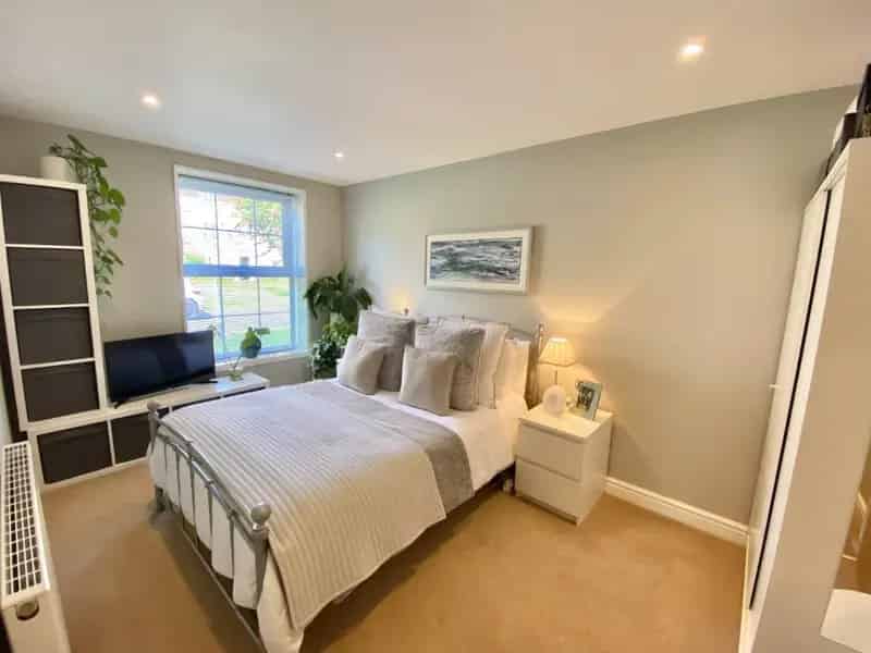 1 Bedroom Flat To Let October 2025