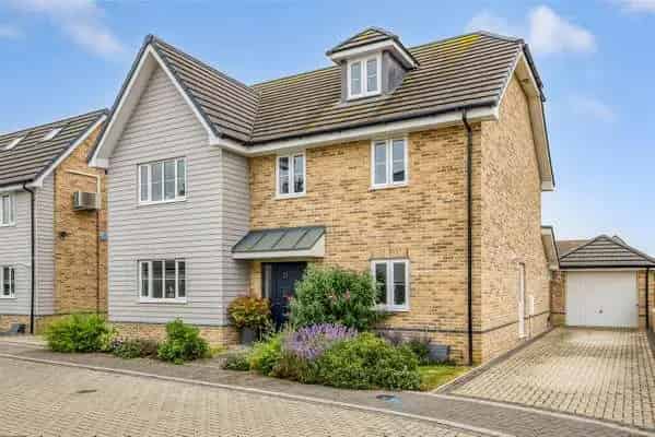 5 Bedroom Family Home Near Great Dunmow