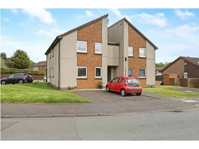1 Bedroom Flat for Sale Livingston Ground Floor Apartment Allocated Parking