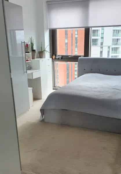 Large Spacious Bright Property with Balcony and Communal Garden