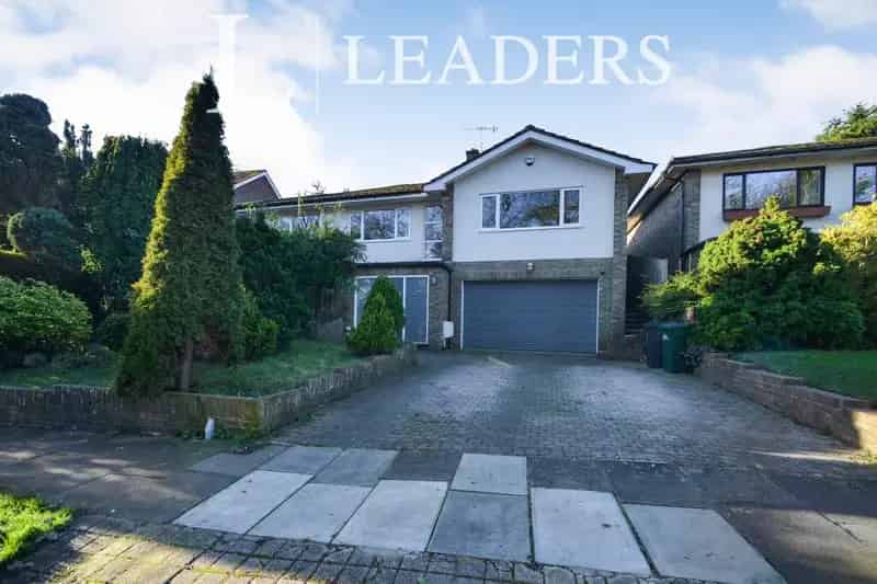 4 bedroom detached house