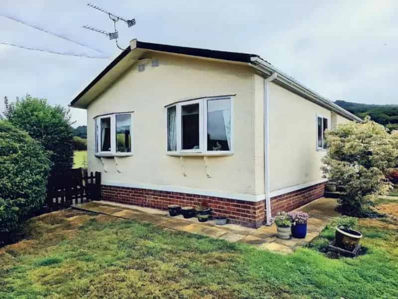 2 Bedroom Park Home for Sale