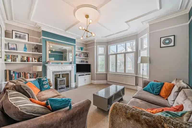 Period Property with Extension Potential Near Schools and Transport