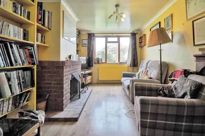 Four Bedroom Detached Bungalow in Durrington