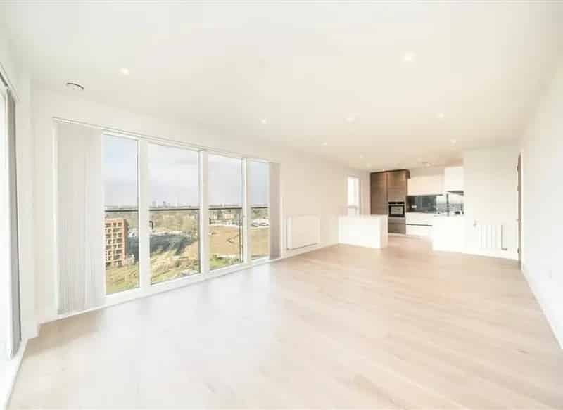 2 Bed 2 Bath Apartment Kidbrooke Village High Standard Finish