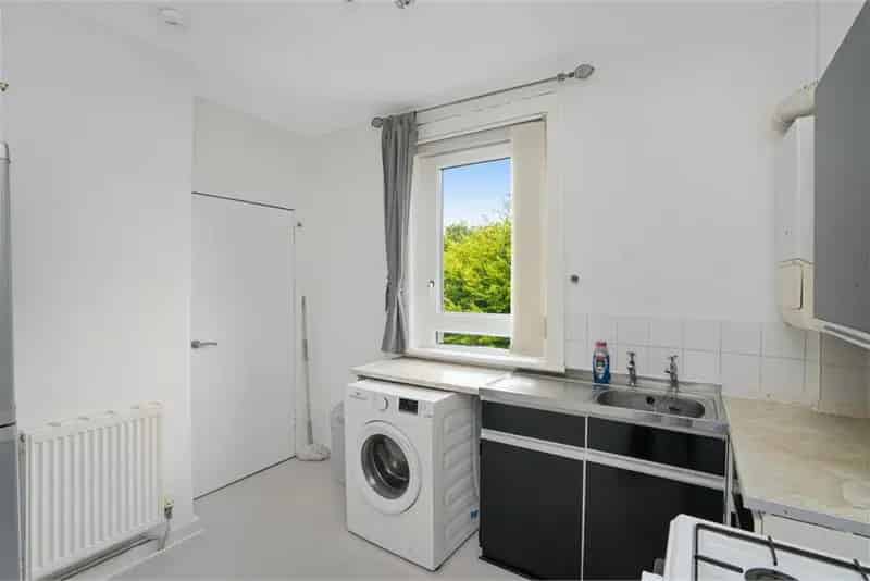 3 Bed Flat Northfield - Top Floor with 1 Reception Room