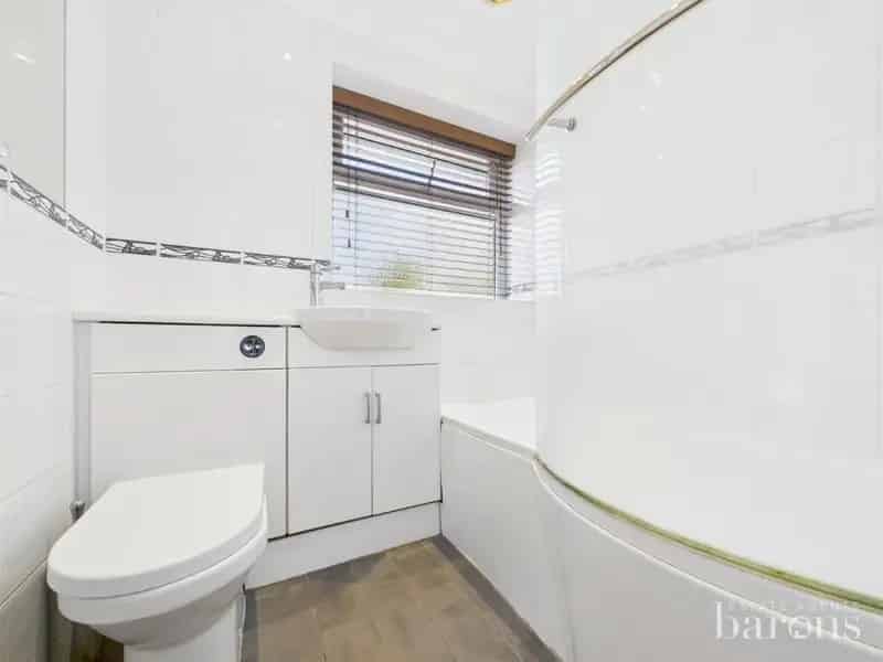 3 Bed Terrace House for Sale - The Harrow Way, Basingstoke