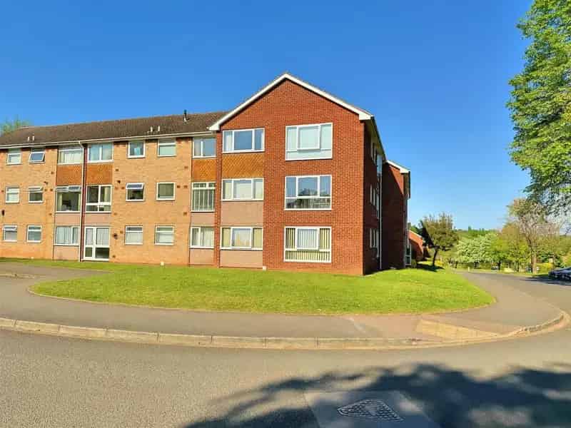 2 Bedroom Flat for Sale