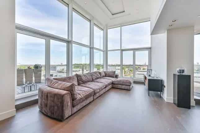 3 Bedroom Duplex Penthouse Kensington High Street W14