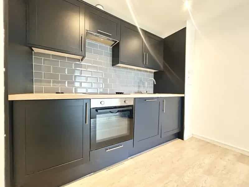 1 Bedroom Apartment Near North Street City Centre Zero Deposit
