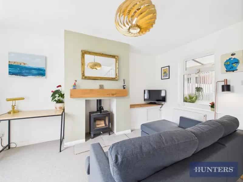 2 bedroom House
 For Sale 
Total Size: 545 SQ FT