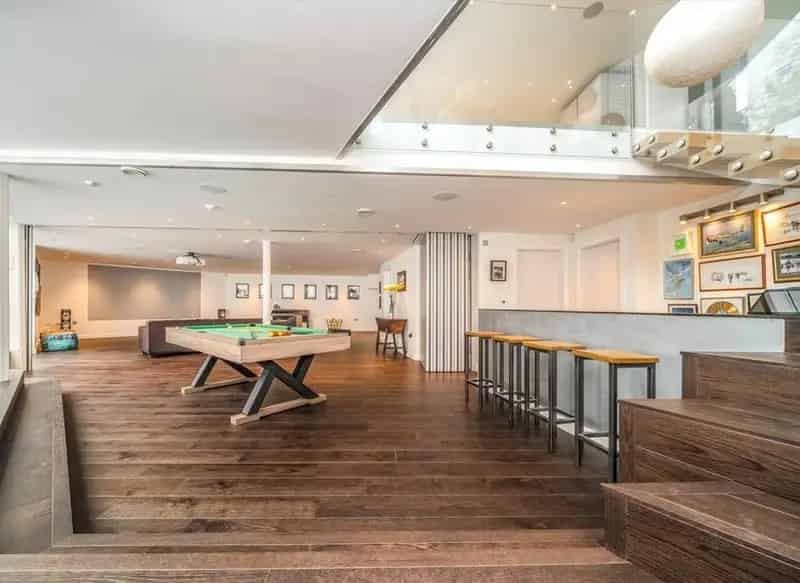5000 sq ft Family Home in Putney