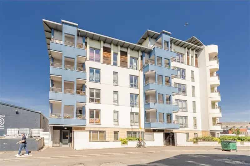 1 Bed Flat The Shore Edinburgh Modern Spacious Balcony