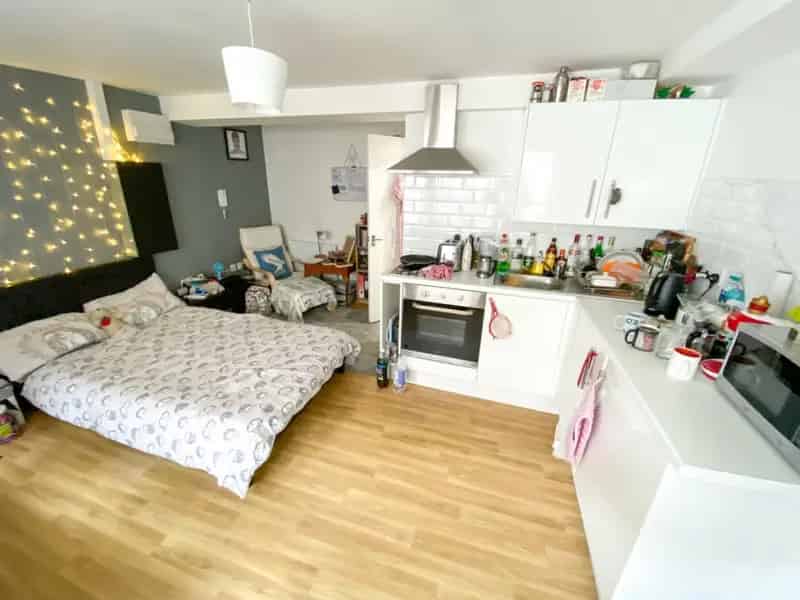 Flat to Rent Available 08072025