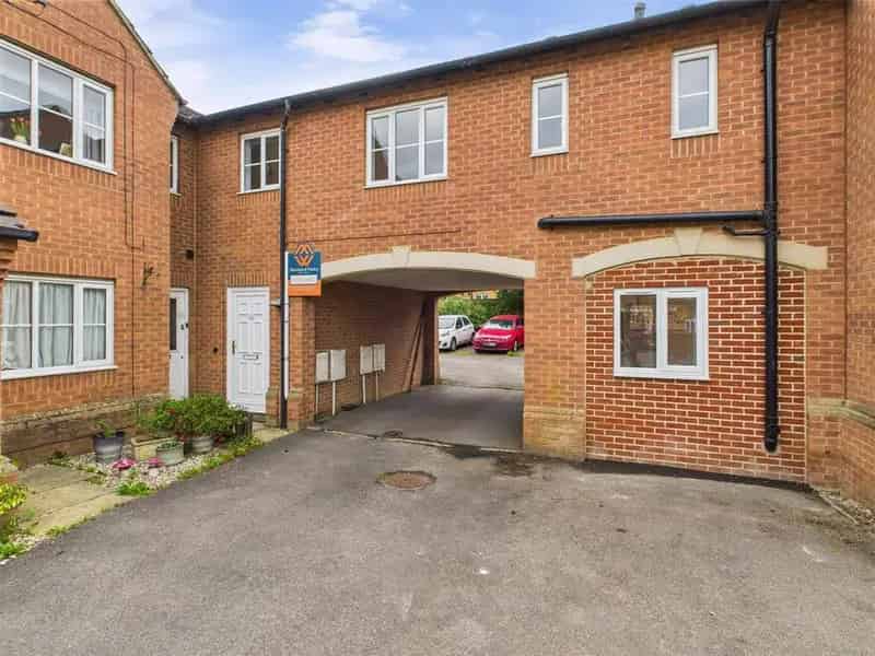 3 Bedroom Coach House for Sale