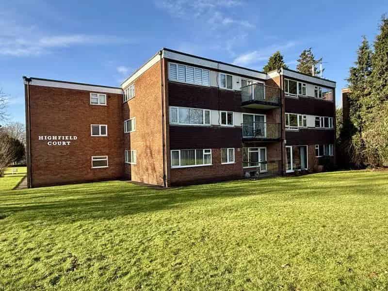 2 Bedroom Apartment for Sale Near Shops and Transport