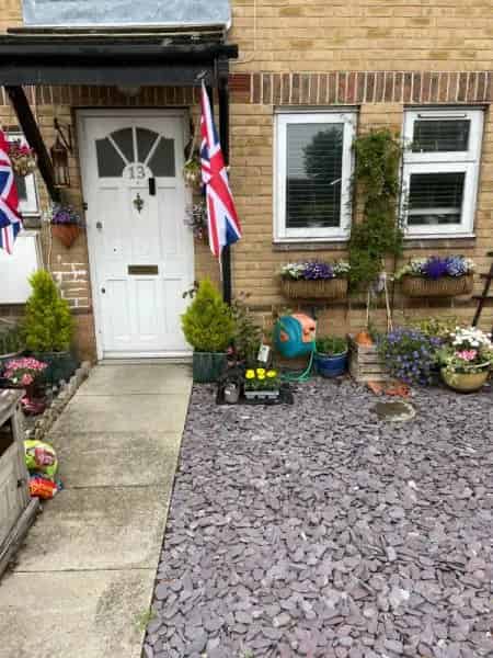 3 Bed Mid Terrace House Feltham