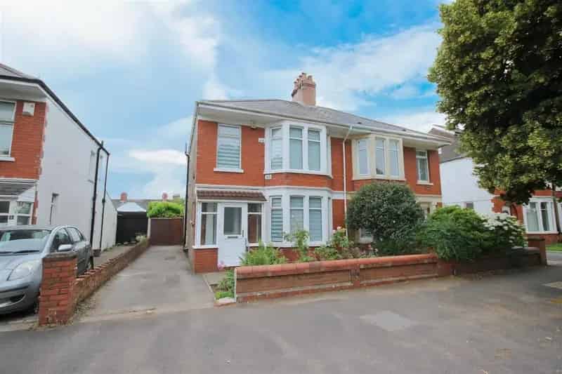 3 Bedroom Semi Detached House For Sale