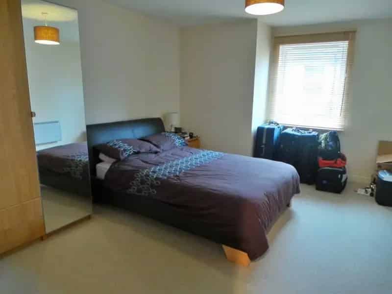 2 Bedroom Apartment House to Rent