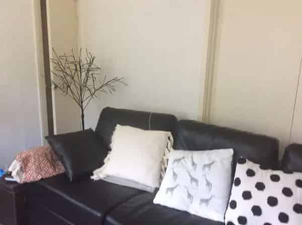 Spacious 1 Bedroom Flat Near Train Station