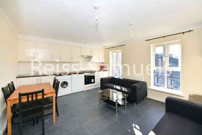 Townhouse for Rent in Cahir Street Isle of Dogs London