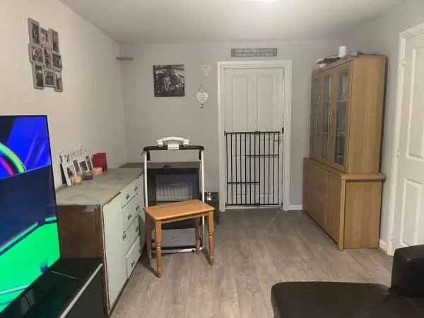 House For Rent in Stratton, England