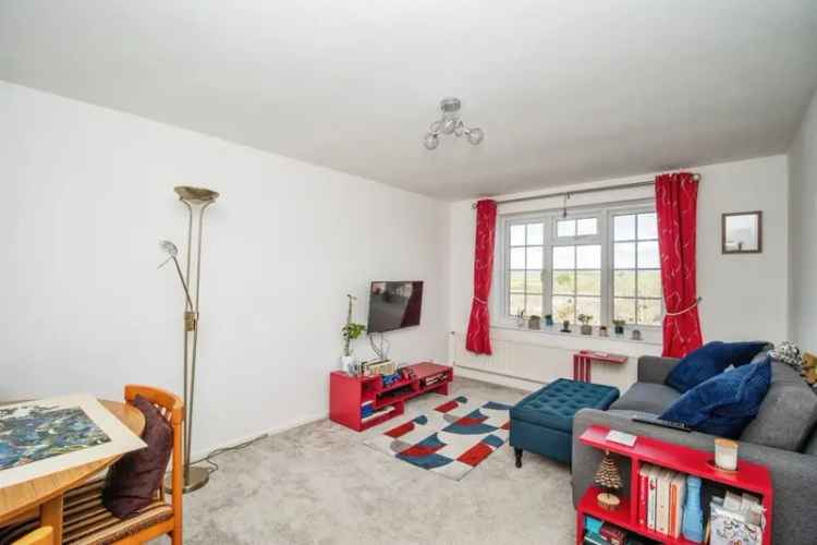 2-Bedroom Apartment in Dorchester - Garage & Country Views
