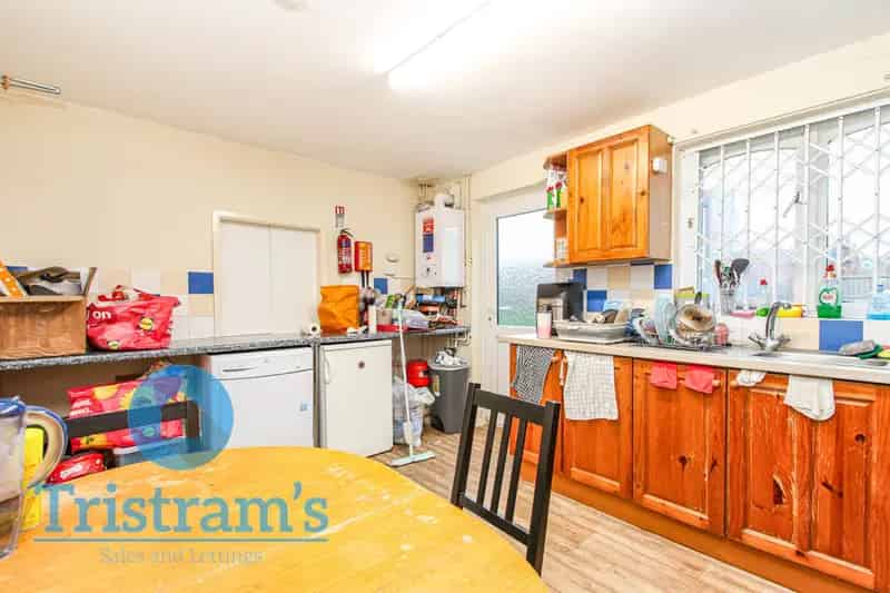 4 Bedroom Detached House for Students Near City Centre