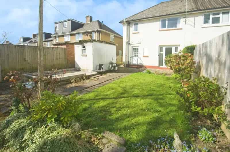 3 Bedroom End Terrace House Near University Hospital Wales