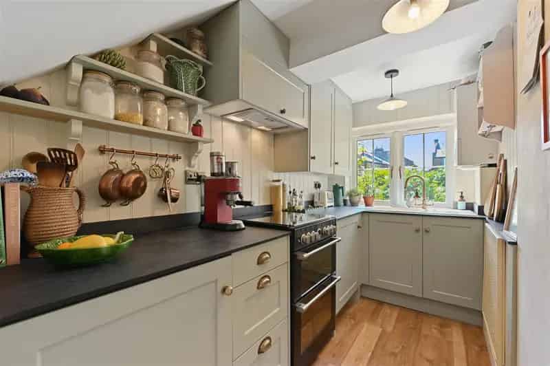 1 Bedroom Flat House to Rent