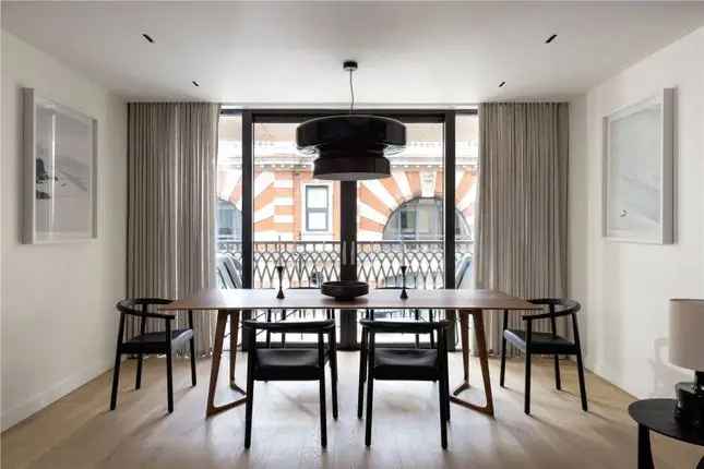 Flat for sale in Marylebone Square, Moxon Street, London W1U