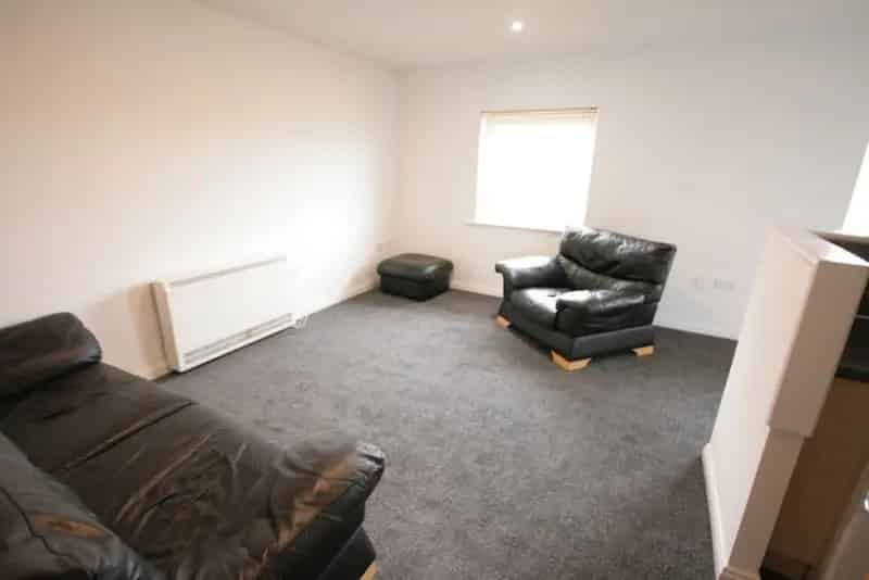 2 Bedroom Flat To Rent Available July 18 2025