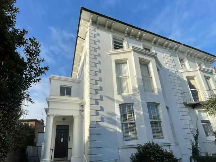 Two Bed Top Floor Flat Hove - Spacious Living and Modern Kitchen