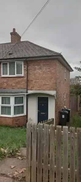 3 Bedroom Semi-Detached House Yardley Large Garden Parking