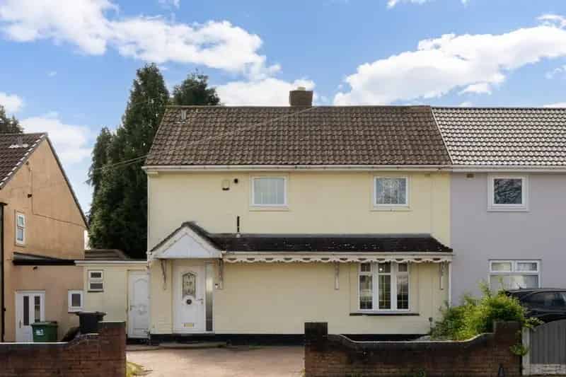 3 Bedroom Semi-Detached House For Sale
