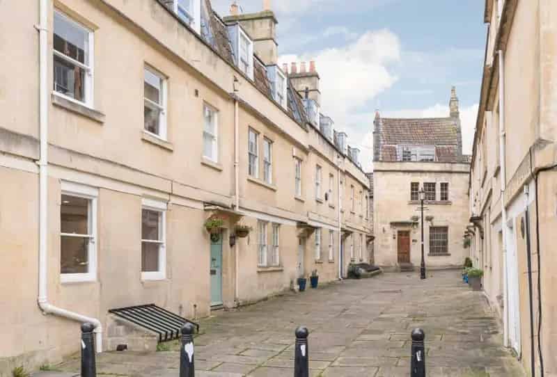 2 Bedroom Apartment near Bath City Centre