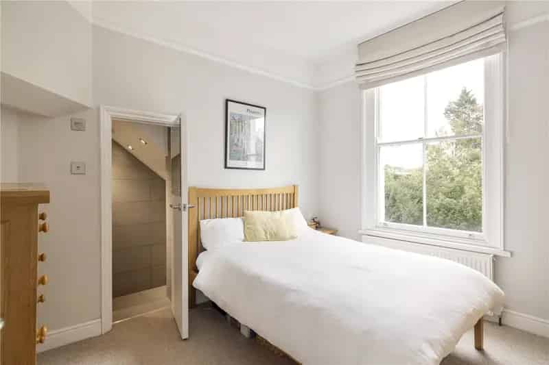 2 Bedroom Flat London - Period Conversion - Parking - Garden