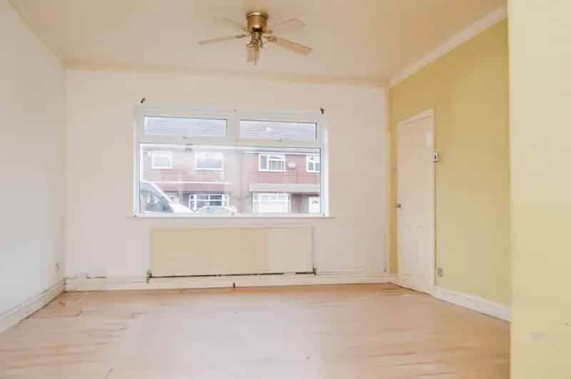 3 Bedroom House For Sale Near Motorway