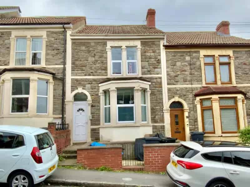 1 Bedroom Flat for Sale in St George