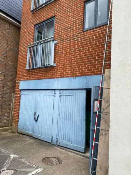 First Floor Flat One Double and One Single Bedroom Storage Permit Parking