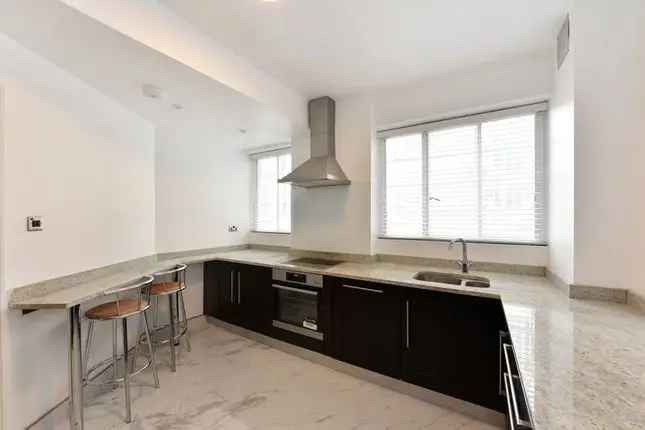 Flat for sale in George Street, London W1H