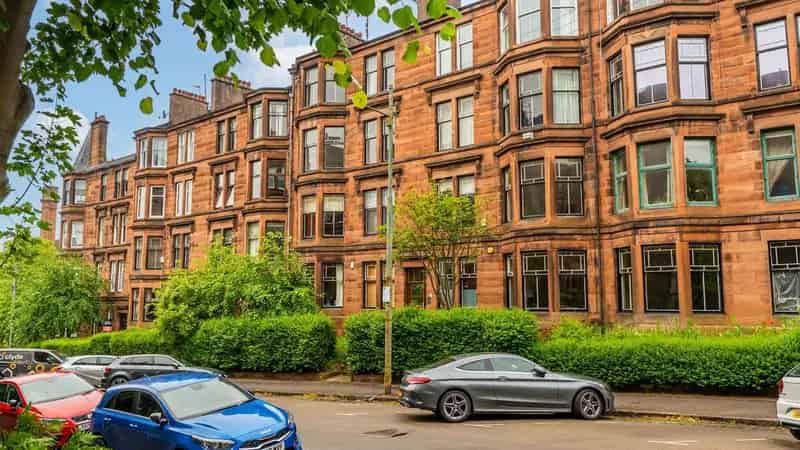 2 Bedroom Flat for Sale in Hyndland Glasgow