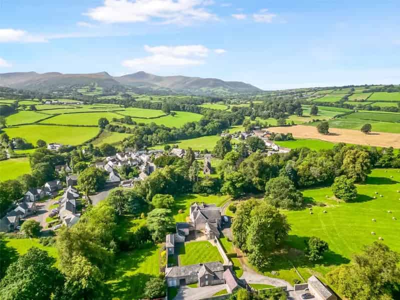 Georgian Manor House with 5 Holiday Cottages in Brecon Beacons
