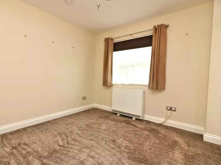 Flat For Rent in Ashburnham Road, Bedford, England