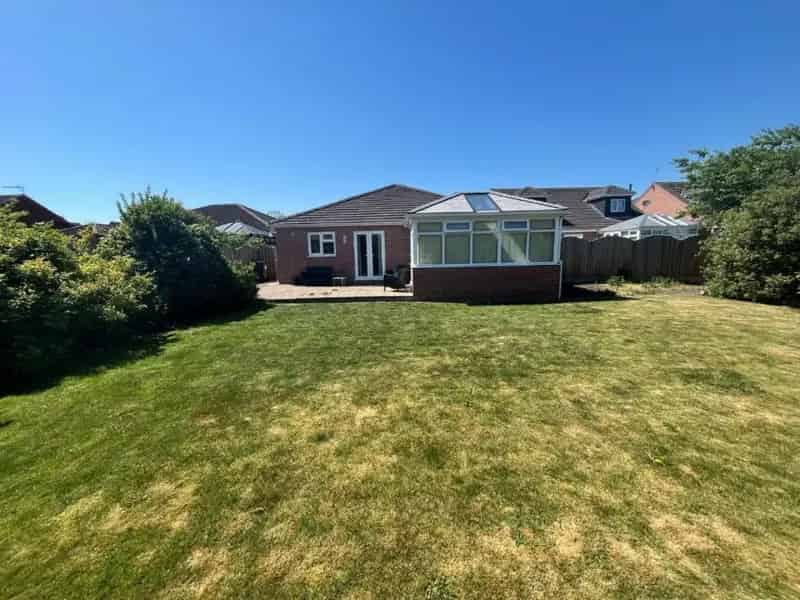 4 bed house for sale