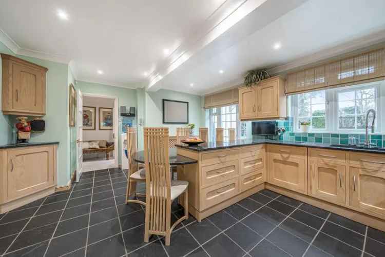 House For Sale in London, England