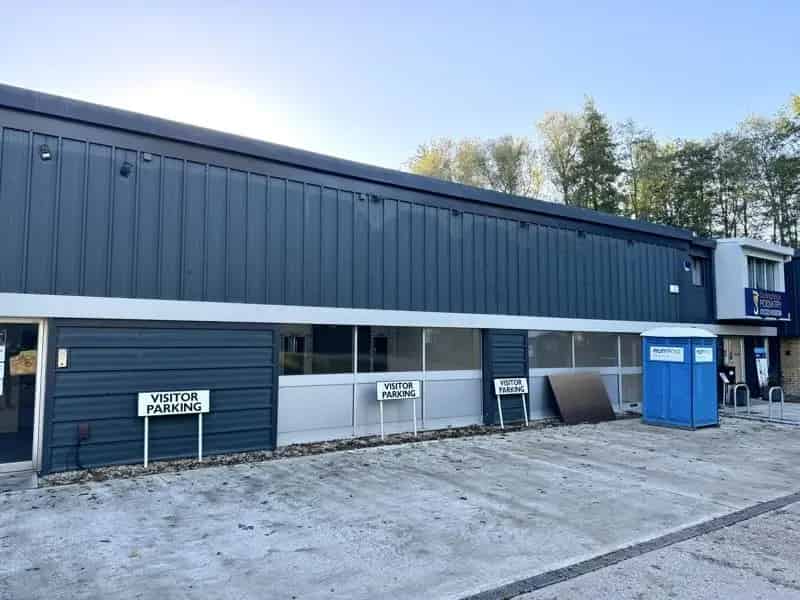 Retail Showroom 2450 sq ft Near Newmarket Road Cambridge