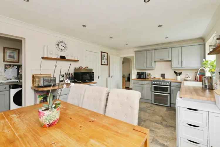 4 Bedroom Family Home in Bawtry Kingswood